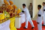 พิธีวางพุ่มดอกไม้ถวายราชสักการะเนื่องในวันที่ระลึกพระบาทสมเด